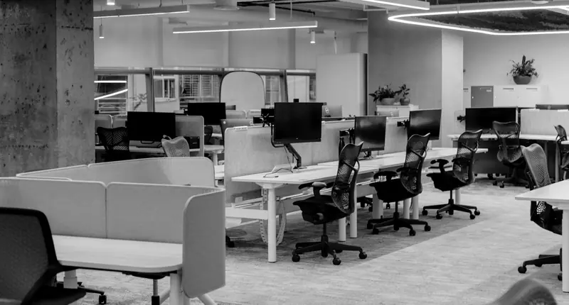 Le plateau de l’agence Northlight et ses postes de travail